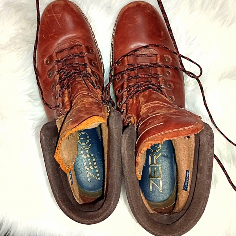 Boot - Picture 2 of 11